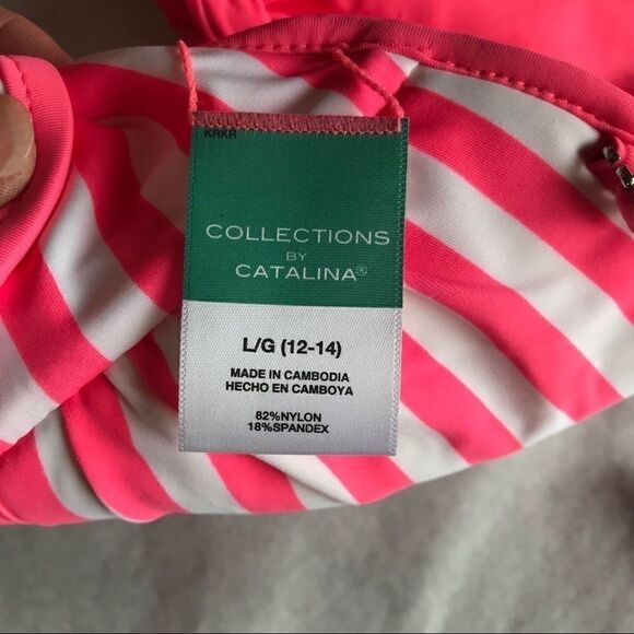 NWT Catalina L ( 12/14) Awesome Bikini Top!! - Picture 4 of 6